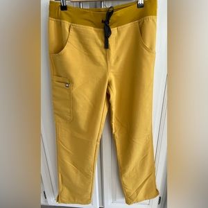 Figs Kade light gold pants
